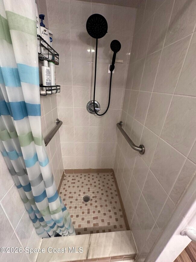 Building Photo - 100 Canebreakers Dr