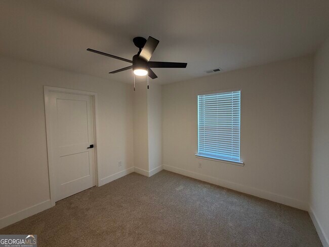 Building Photo - 213 Laney Dr