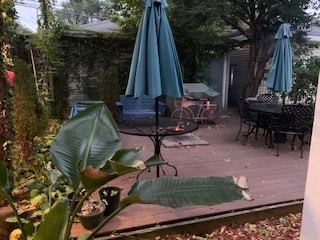 Building Photo - 1142 W Wolfram St