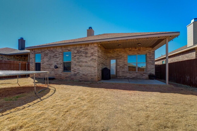 Building Photo - 13803 Avenue V