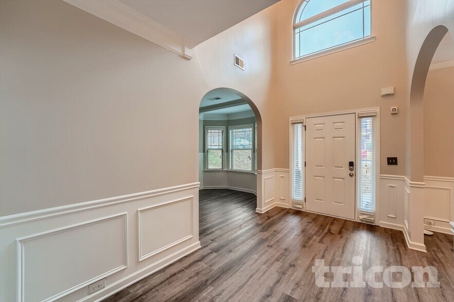 Building Photo - 4025 Trimrose Ct