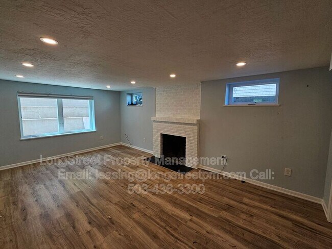 Building Photo - 7036 N Concord Ave