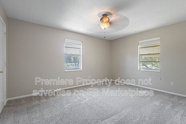 Building Photo - 8726 W 70th St