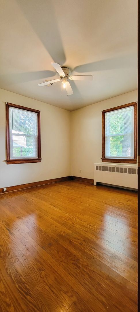 Building Photo - Brick ranch in Southside with large privat...