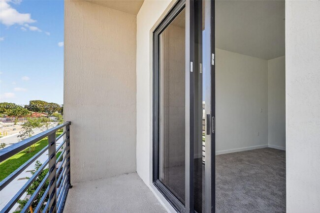 Building Photo - 13835 SW 261st Terrace