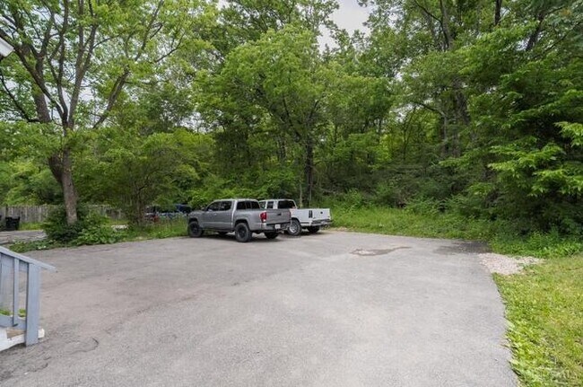 Building Photo - Bright 1-Bed in Clifton — Hardwood Floors, Off-Street Parking, Water Included