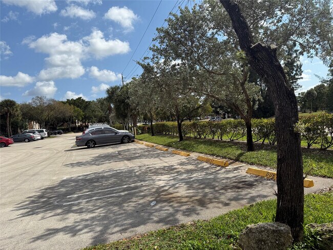 Building Photo - 8401 Royal Palm Blvd