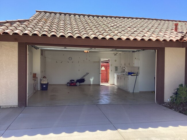 Building Photo - Beautiful Vandenberg Village Home