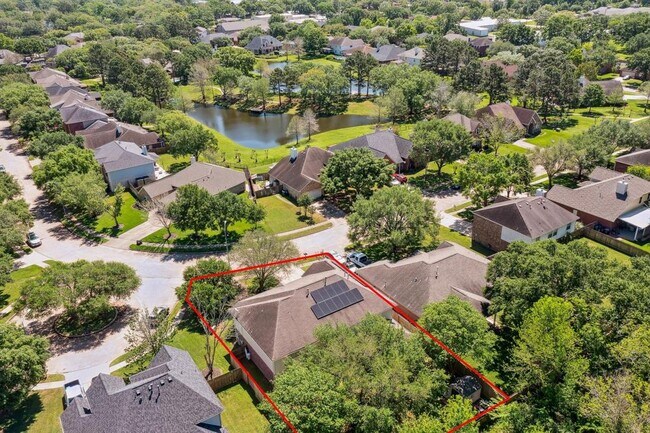 Building Photo - 6021 Whispering Lakes Dr