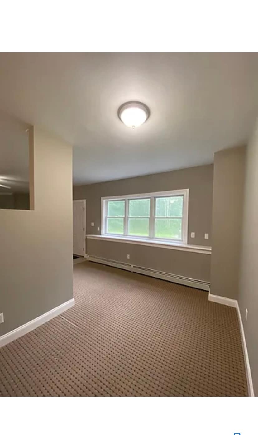 Building Photo - 1311 Burlingham Rd