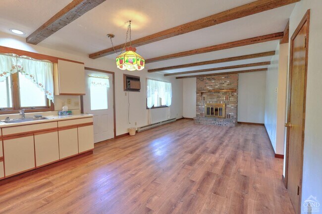 Building Photo - 561 Bald Hill Rd S