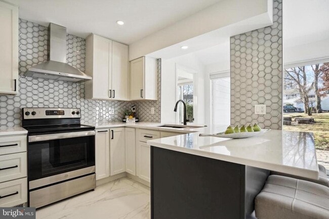 Building Photo - 13134 Madonna Ln