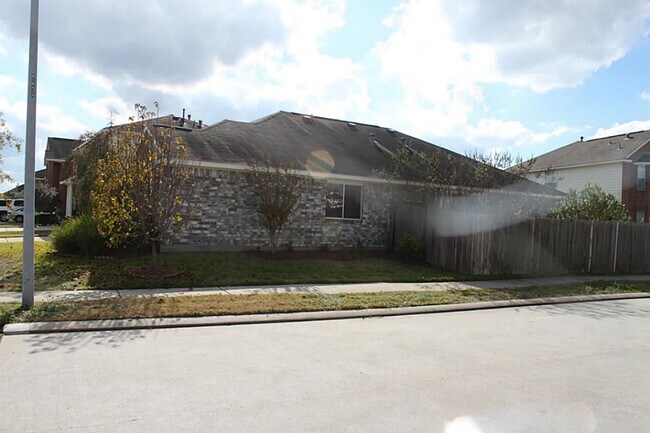 Building Photo - 2502 Balsam Ridge Way