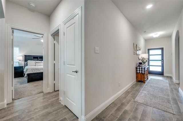 Building Photo - 2937 Log Cabin Dr