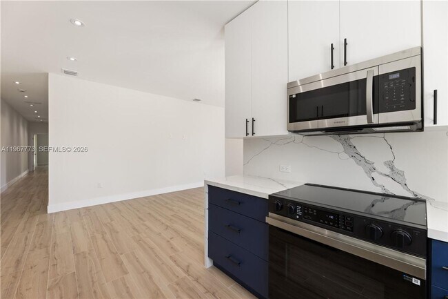 Building Photo - 6852 NW 4th Ave