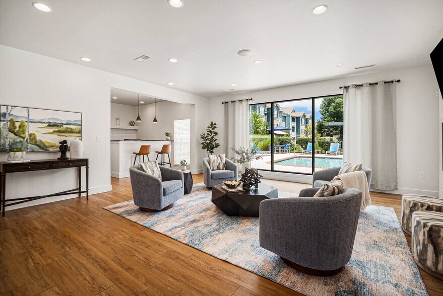 Building Photo - Aventura at Richmond