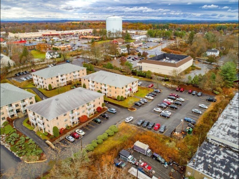 Building Photo - 28 Kenmar Dr