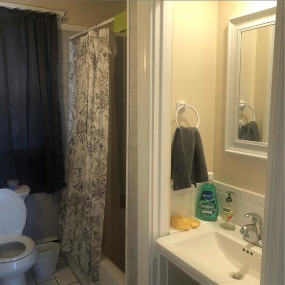 Building Photo - 15 Florida Ave