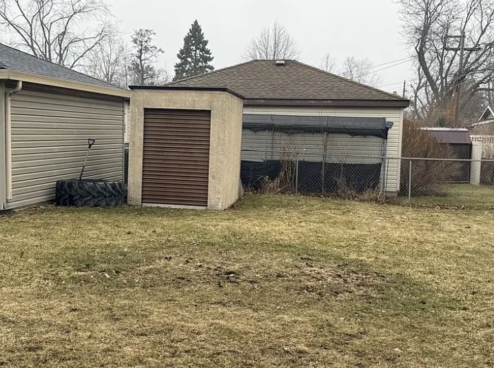 Building Photo - 711 N Kenilworth Ave