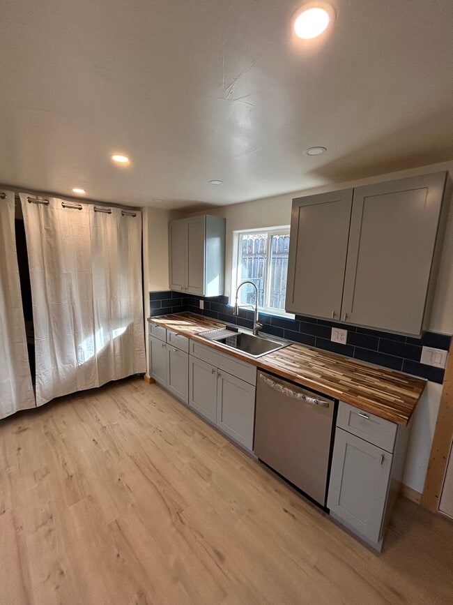 Building Photo - 156-166 A St W (CG)