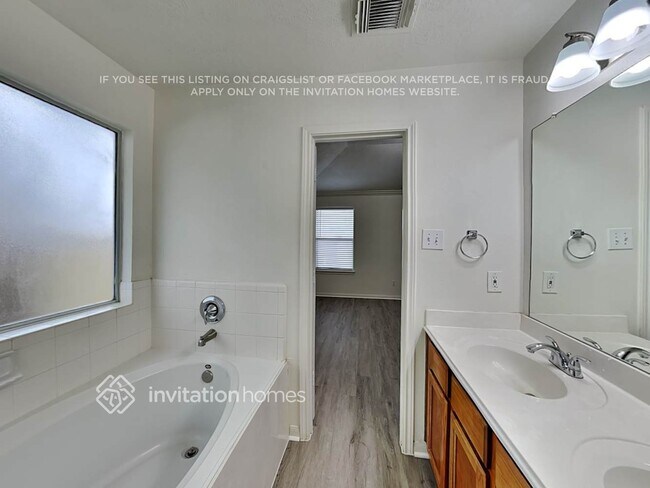 Building Photo - 931 Redcrest Springs Ct