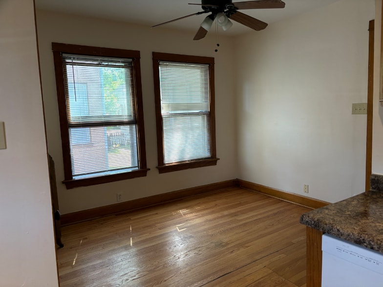 Building Photo - 715 S Oak Park Ave