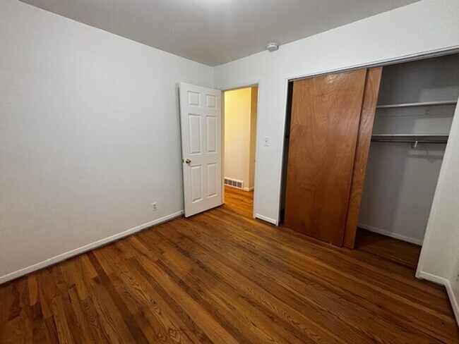 Building Photo - 4 Bedroom 2 Bath Single Family Home In South Cheyenne