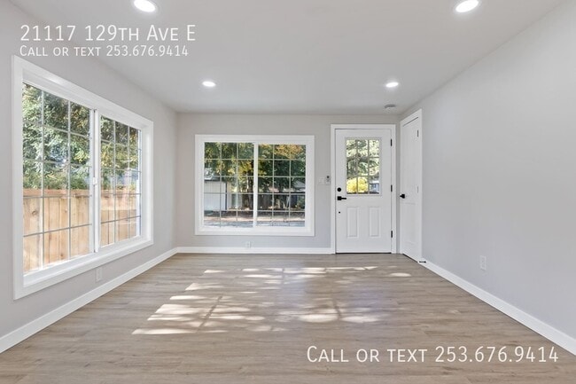 Building Photo - 21117 129th Ave E