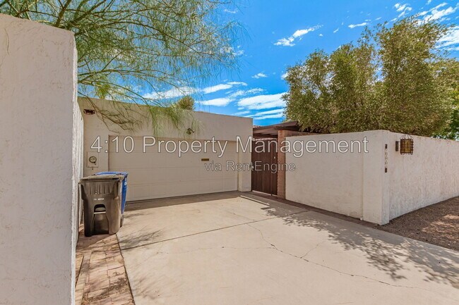 Building Photo - 2063 E Aspen Dr