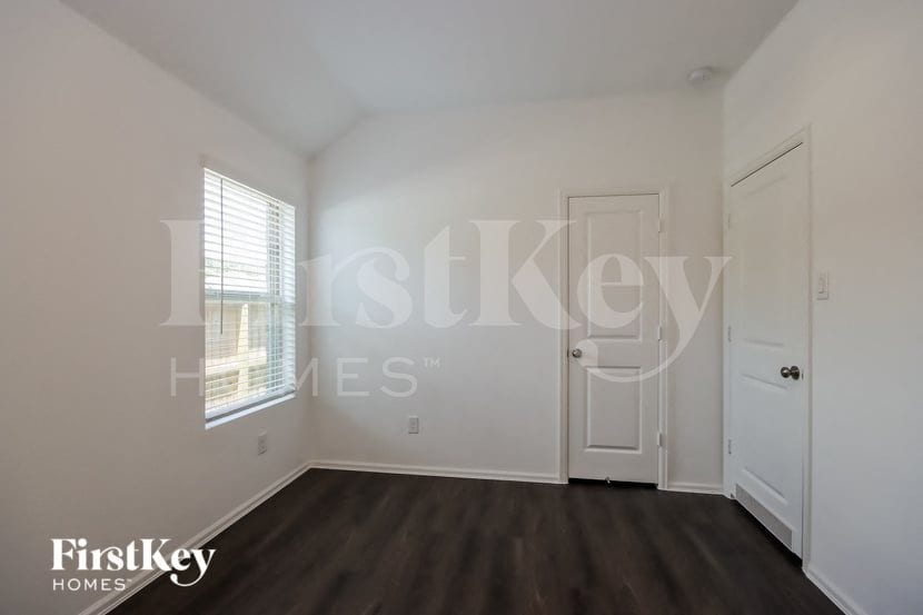 Building Photo - 18909 Collina Way