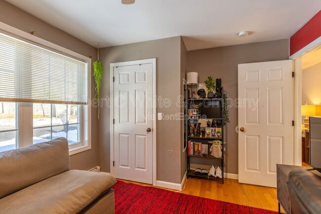 Building Photo - 3 Granbrook Park Rd