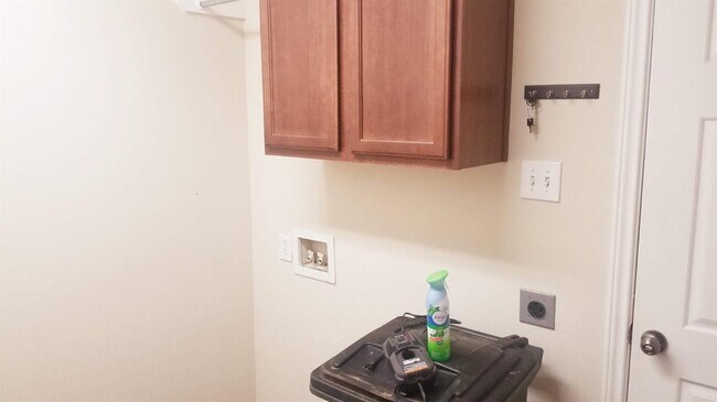 Building Photo - 6706 84th St