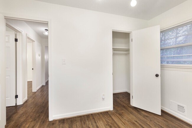 Building Photo - 3 bedroom home in Conley!