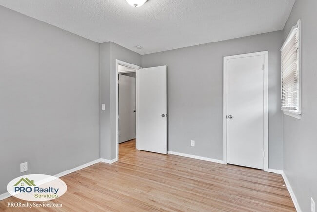 Building Photo - 431 Egret Blvd NW