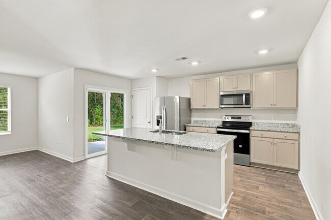 Building Photo - 100 Cotton Bluff Ct