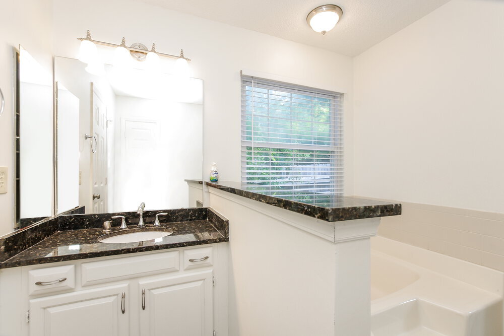 Building Photo - 13809 Walkers Creek Dr