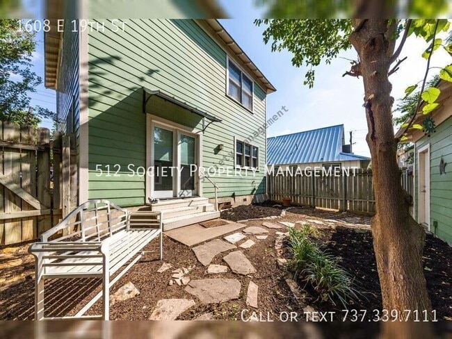 Building Photo - 1608 E 19th St