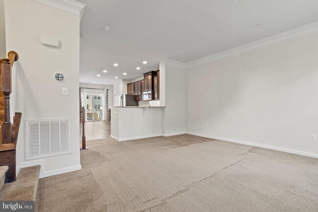 Building Photo - 6405 Walcott Ln