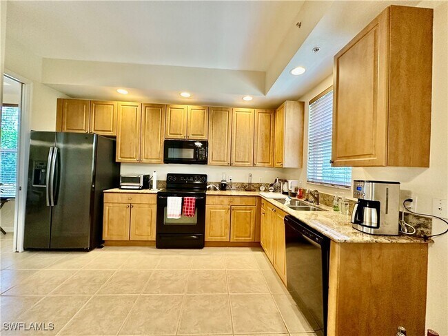 Building Photo - 1305 Mariposa Cir