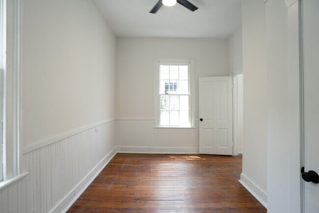 Building Photo - 410 3rd St