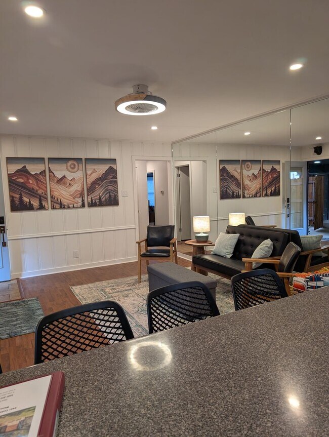 Building Photo - 4421 Cedar Mountain Dr