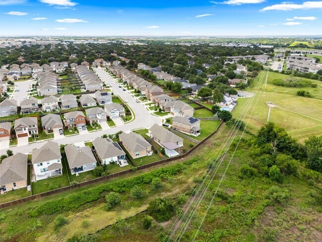 Building Photo - 633 Weizenbock Ln