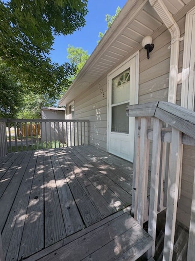 Building Photo - 3 BEDROOM | 2 BATH | DUPLEX | WEST
