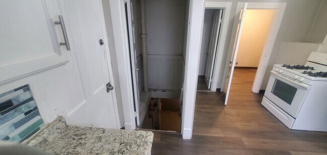 Building Photo - "Charming 3-Bedroom Oasis: Your Perfect Bl...