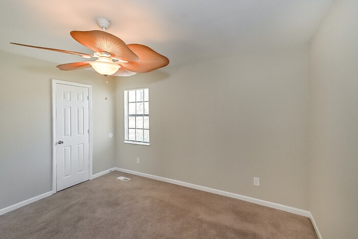 Building Photo - 6836 Markham Dr