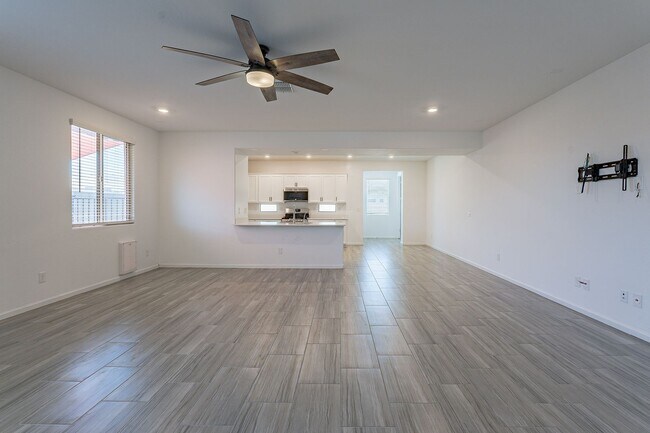 Building Photo - Stunning 2020 Built Maricopa Home