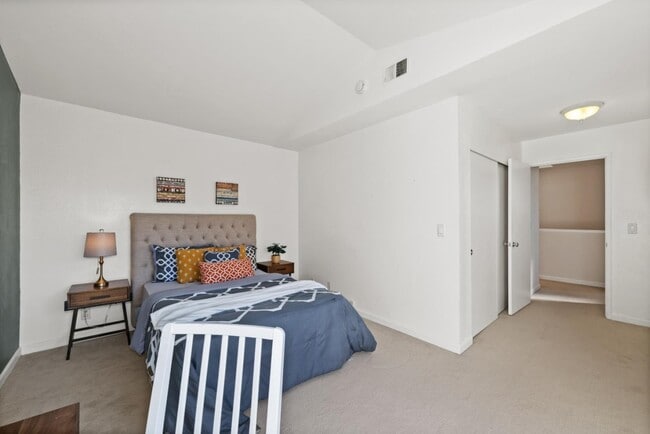 Building Photo - 1545 Camden Village Cir