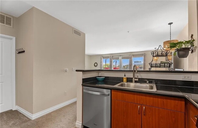 Building Photo - "Chic 1-Bedroom Retreat in Anaheim with Gl...