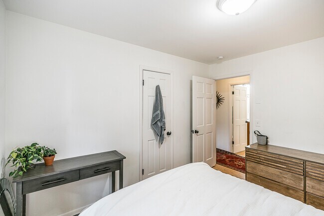 Building Photo - 1813 Welcome Ln
