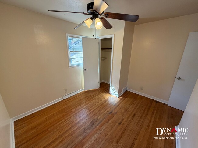 Building Photo - Updated 4+ Bedroom, 2 Bathroom House By Augustana University